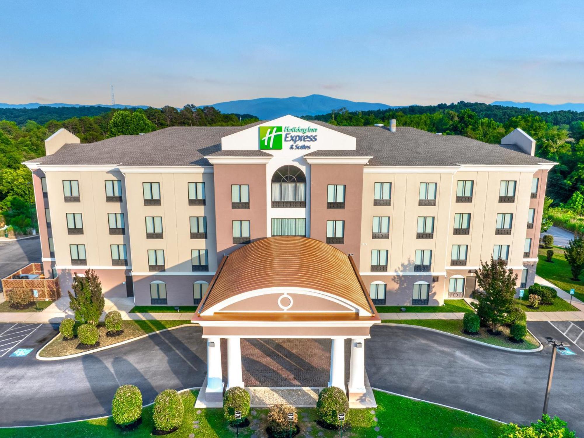 Holiday Inn Express Hotel & Suites Newport South By Ihg Exterior foto
