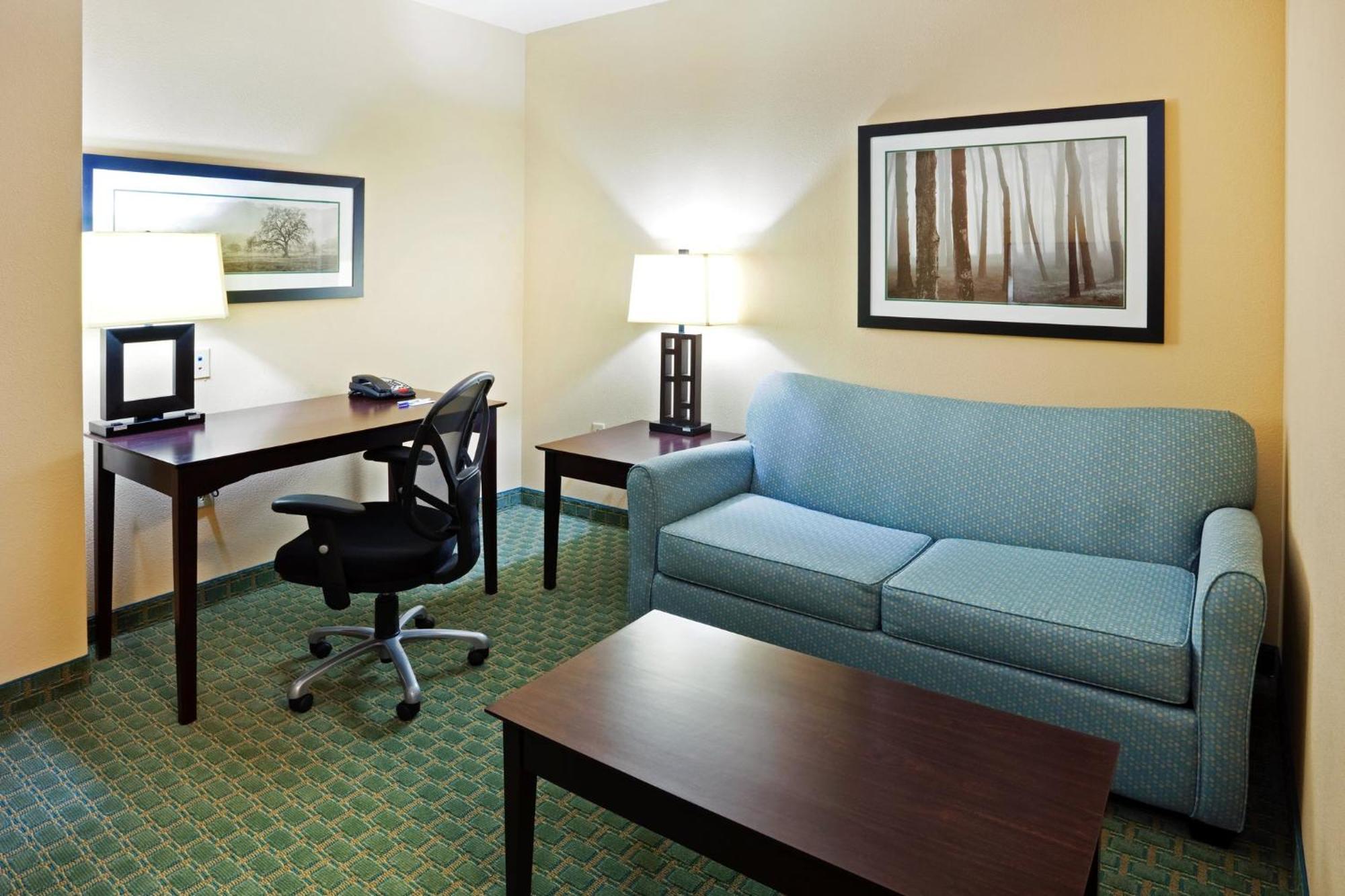 Holiday Inn Express Hotel & Suites Newport South By Ihg Exterior foto
