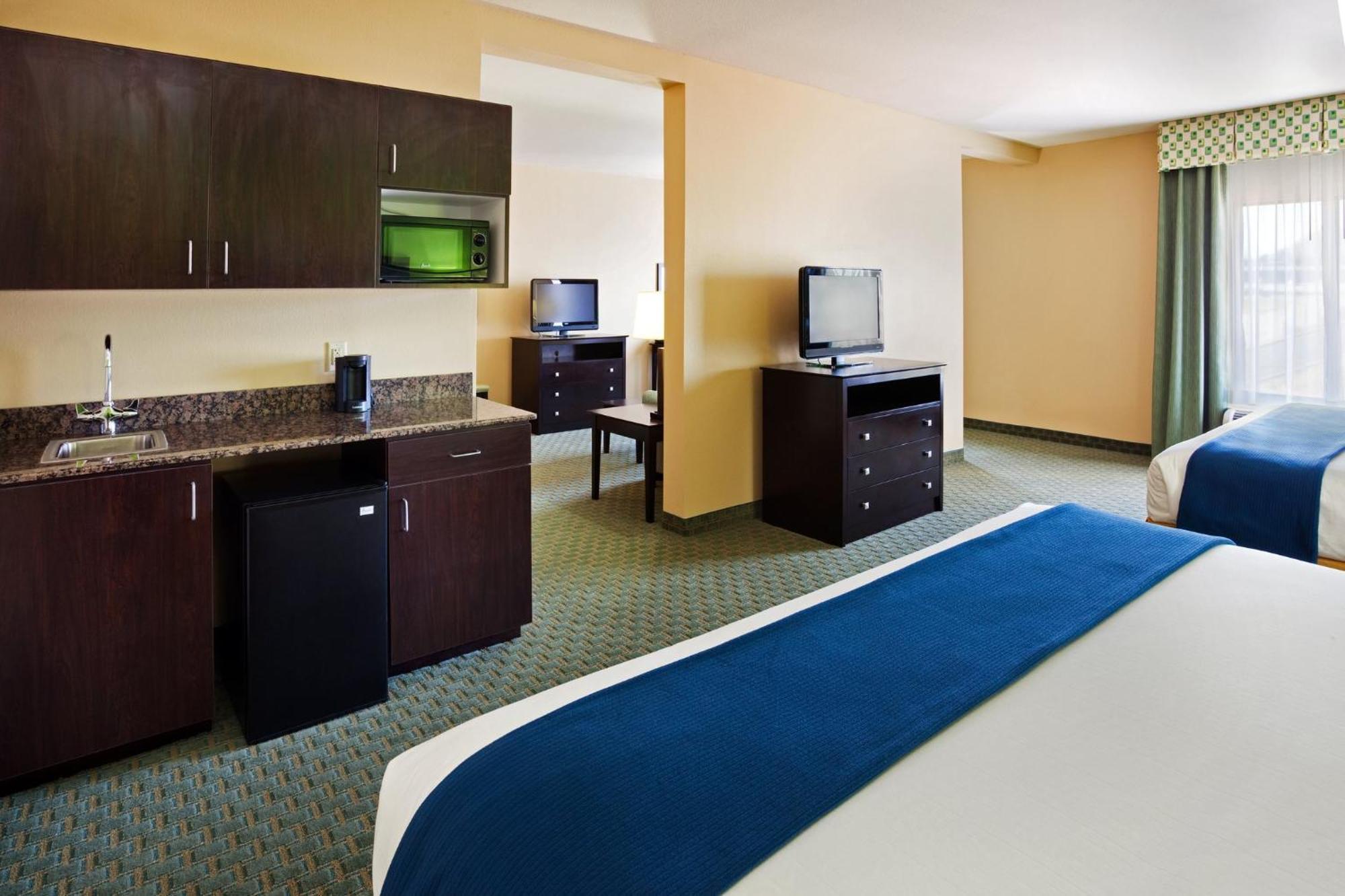 Holiday Inn Express Hotel & Suites Newport South By Ihg Exterior foto